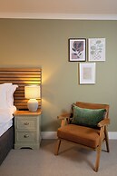 Monarch House Serviced Apartments