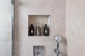 Monarch House Serviced Apartments