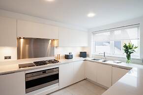 Monarch House Serviced Apartments