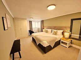 Monarch House Serviced Apartments