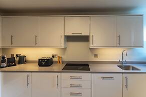 Monarch House Serviced Apartments