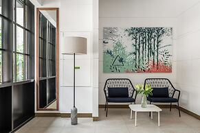 Monarch House Serviced Apartments