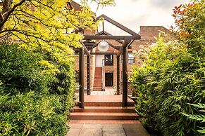 Monarch House Serviced Apartments