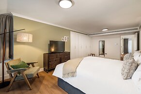 Monarch House Serviced Apartments