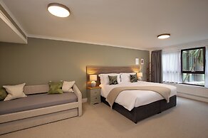 Monarch House Serviced Apartments
