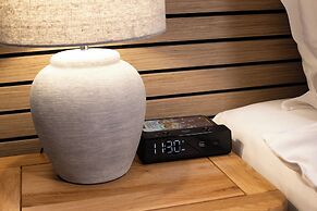 Monarch House Serviced Apartments