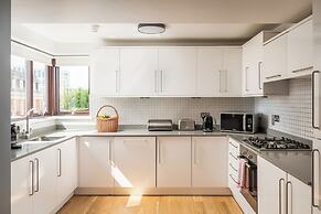 Monarch House Serviced Apartments