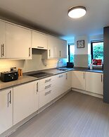 Monarch House Serviced Apartments