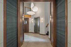 Monarch House Serviced Apartments