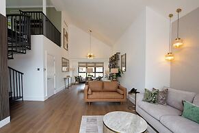Monarch House Serviced Apartments