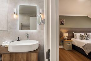Monarch House Serviced Apartments
