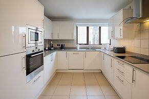 Monarch House Serviced Apartments
