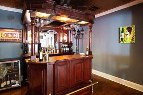 The Dahlonega Square Hotel & Villlas