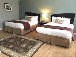 The Dahlonega Square Hotel & Villlas