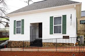 The Dahlonega Square Hotel & Villlas