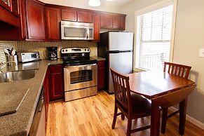 The Dahlonega Square Hotel & Villlas