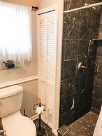 The Dahlonega Square Hotel & Villlas