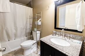 The Dahlonega Square Hotel & Villlas