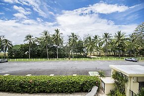 Peponi 4 - Beachfront Apartment