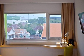 Whiz Prime Hotel Basuki Rahmat Malang