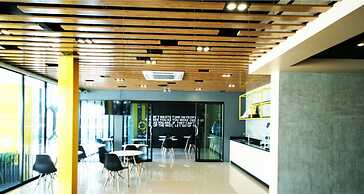 Seven Bee Boutique Hotel