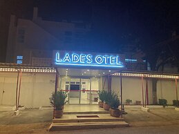 Lades Hotel