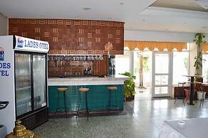 Lades Hotel