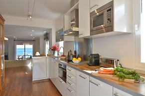 Luxurious Sea Front Villa in Mallorca