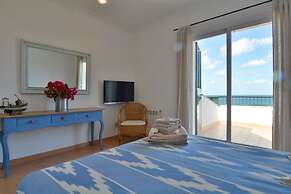 Luxurious Sea Front Villa in Mallorca