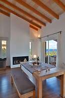 Luxurious Sea Front Villa in Mallorca