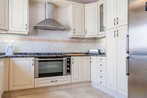 Aptos Pueblo Andaluz  Nerja