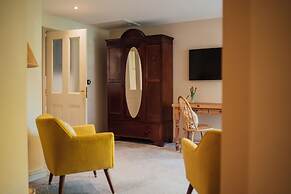 Farthings Hotel and Restaurant