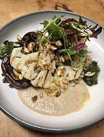 Farthings Hotel and Restaurant