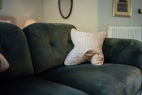 Farthings Hotel and Restaurant