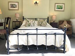 Farthings Hotel and Restaurant