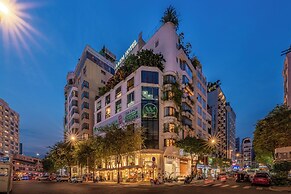 A&EM Art Hotel