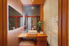 A&EM Art Hotel