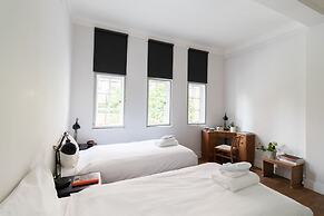 Green Rooms - Hostel