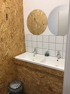 Green Rooms - Hostel