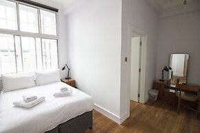 Green Rooms - Hostel