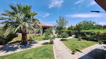 Karina Vineyard House