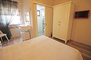 Karina Vineyard House