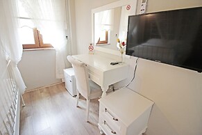 Karina Vineyard House