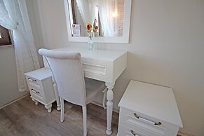 Karina Vineyard House