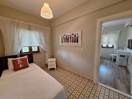 Karina Vineyard House