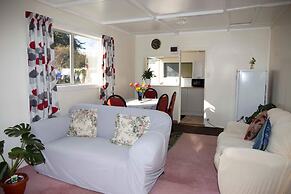 Surat Bay Lodge & Backpackers Hostel