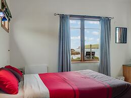 Surat Bay Lodge & Backpackers Hostel