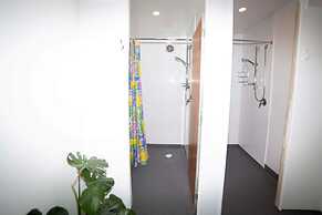 Surat Bay Lodge & Backpackers Hostel