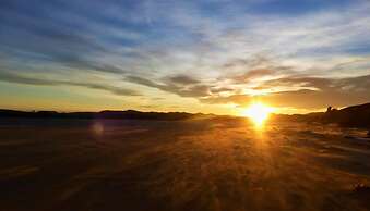 Surat Bay Lodge & Backpackers Hostel