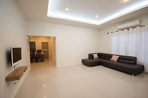 Bansansabuay Hua Hin Pool Villas